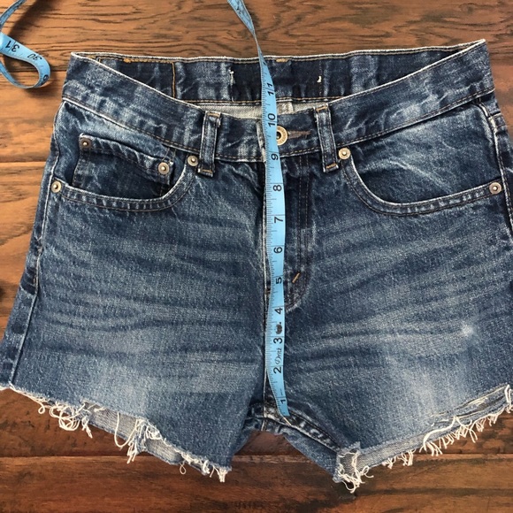 Levi’s Vintage High Waisted Cut Offs Size 26 - Picture 3 of 4